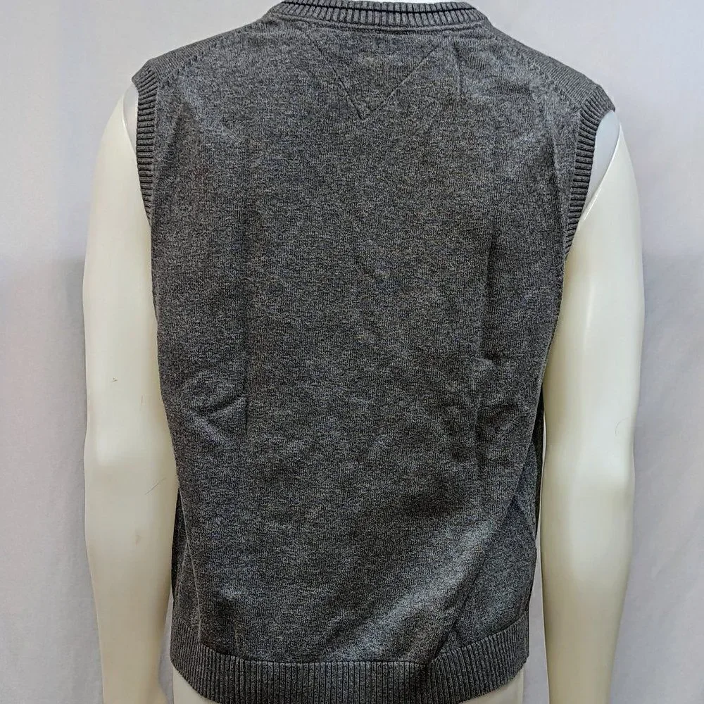 Classic looking Tommy Hilfiger Vest‎